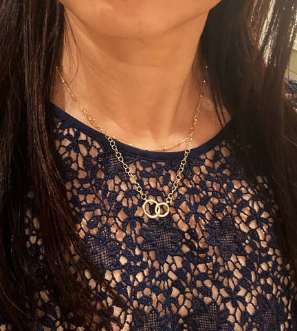 Double Strand Beads Necklace with Interlocking Circles